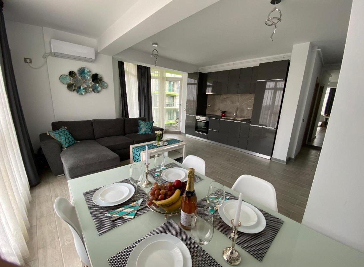 Mur Apartament Alezzi Beach Resort Navodari Ngoại thất bức ảnh