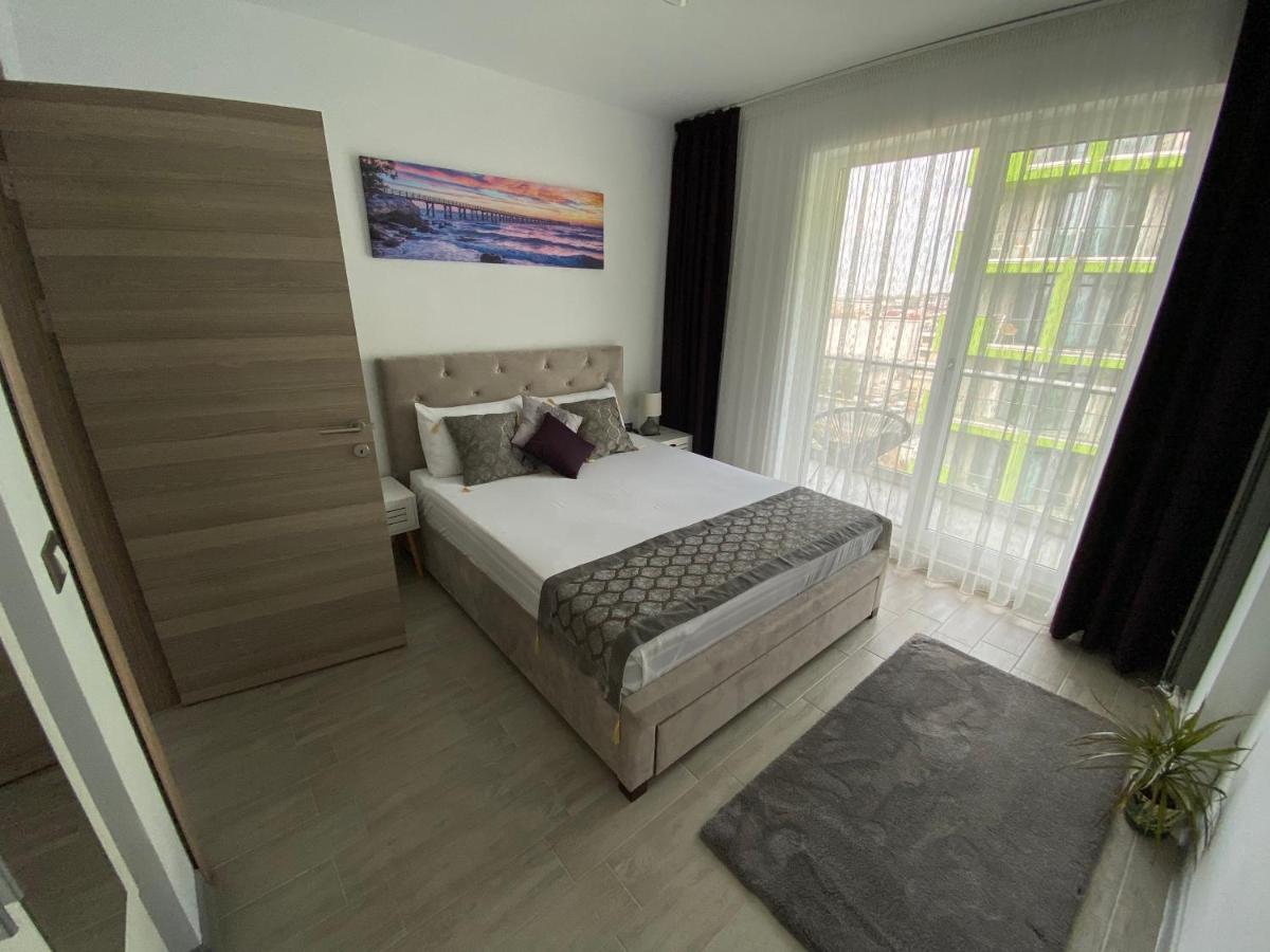 Mur Apartament Alezzi Beach Resort Navodari Ngoại thất bức ảnh