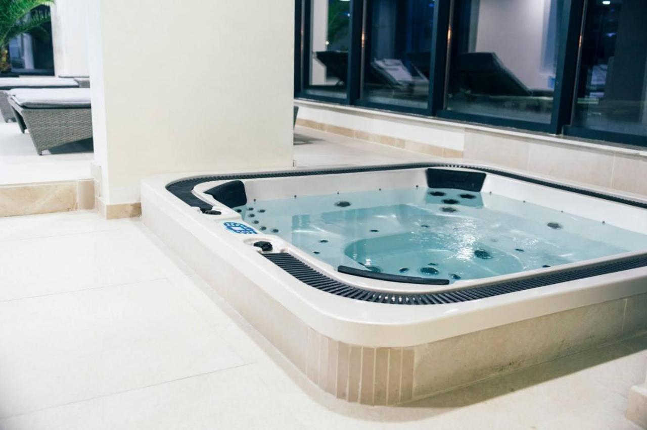 Mur Apartament Alezzi Beach Resort Navodari Ngoại thất bức ảnh