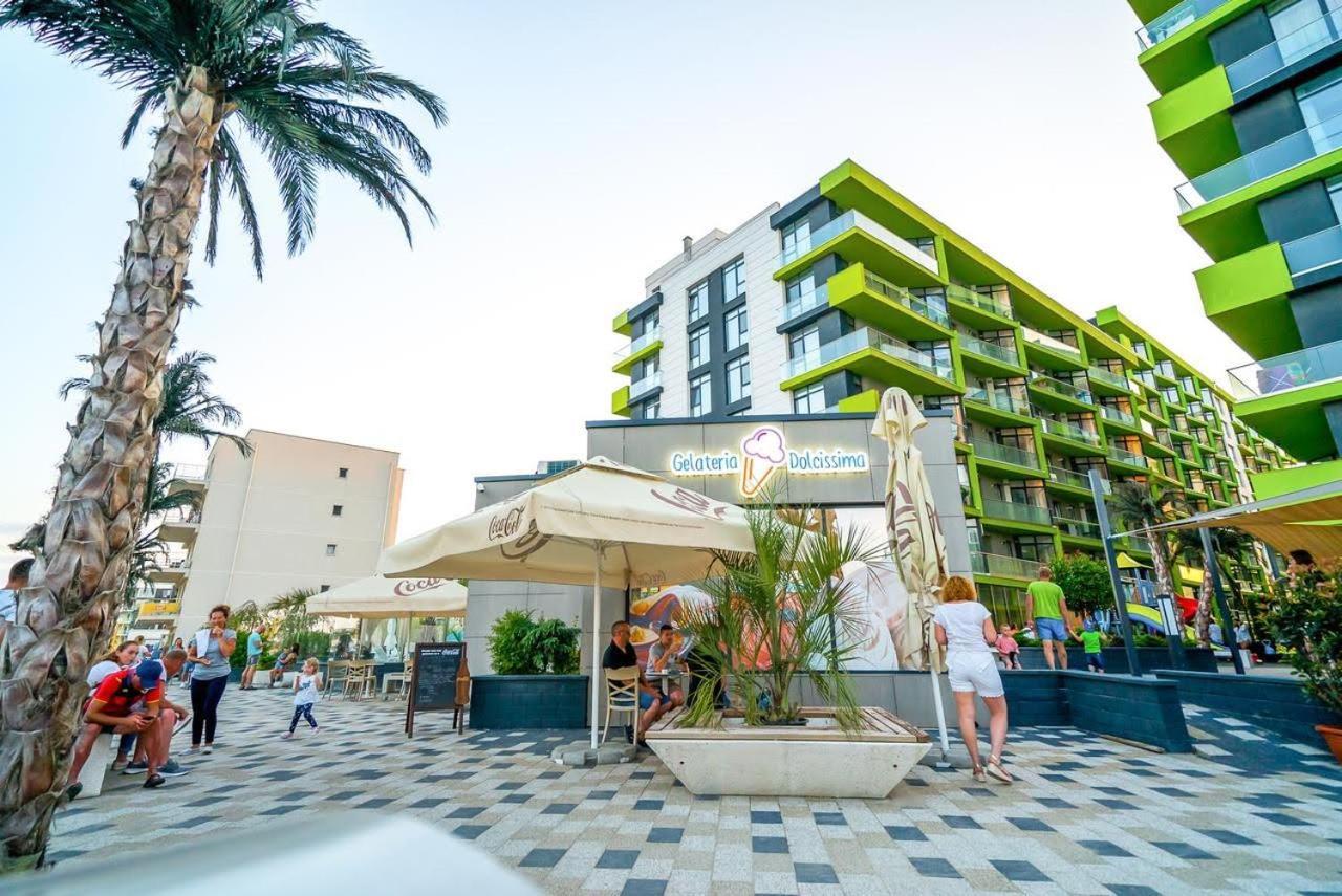 Mur Apartament Alezzi Beach Resort Navodari Ngoại thất bức ảnh
