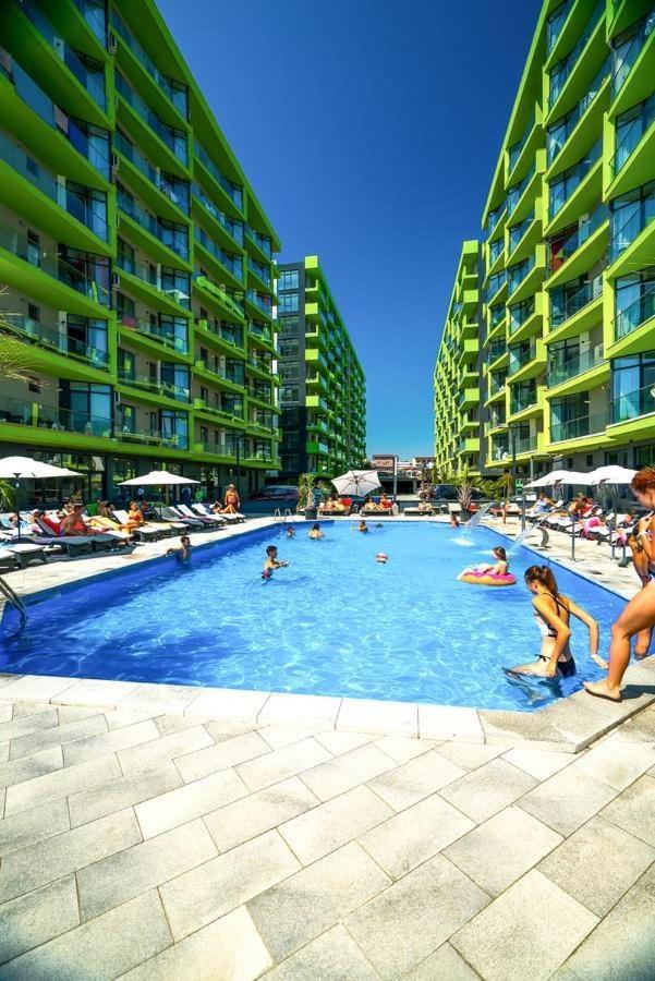 Mur Apartament Alezzi Beach Resort Navodari Ngoại thất bức ảnh