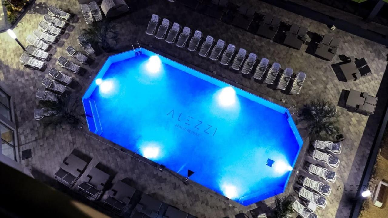 Mur Apartament Alezzi Beach Resort Navodari Ngoại thất bức ảnh